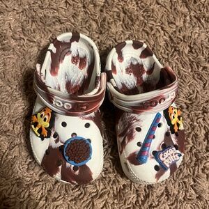 Crocs cocoa puffs